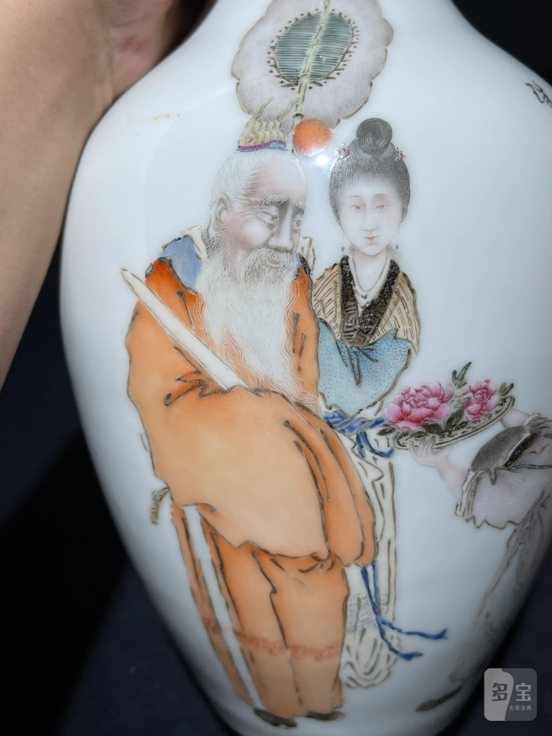 民国 刘希任画粉彩人物纹瓶 - 图4